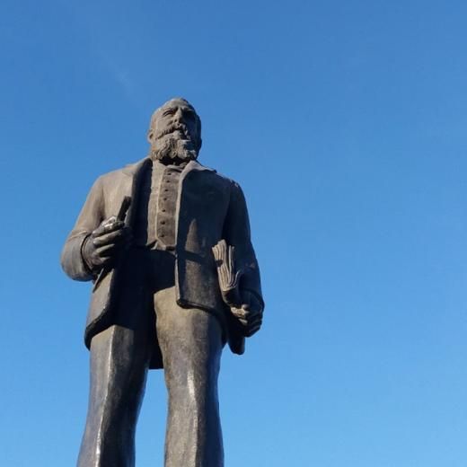 Monumento Ingeniero Cipolletti